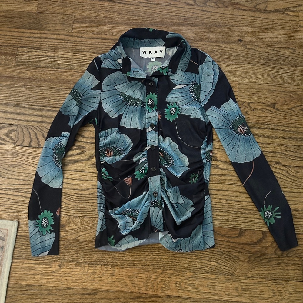 Wray Ruched Floral Button-Up Shirt in Night Poppy